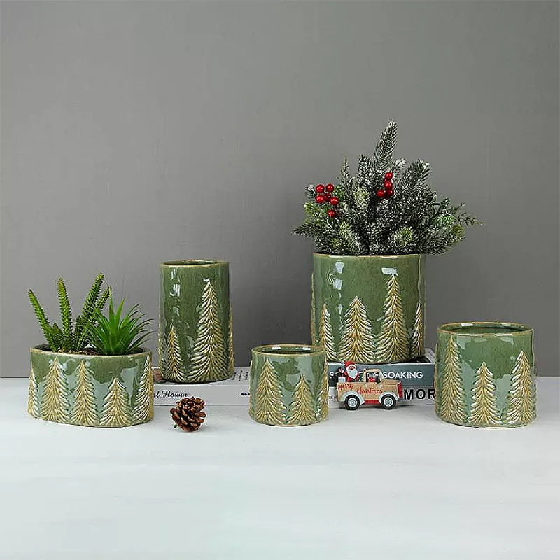 What Makes an Embossed Christmas Pine Vase the Perfect Holiday Décor Choice?