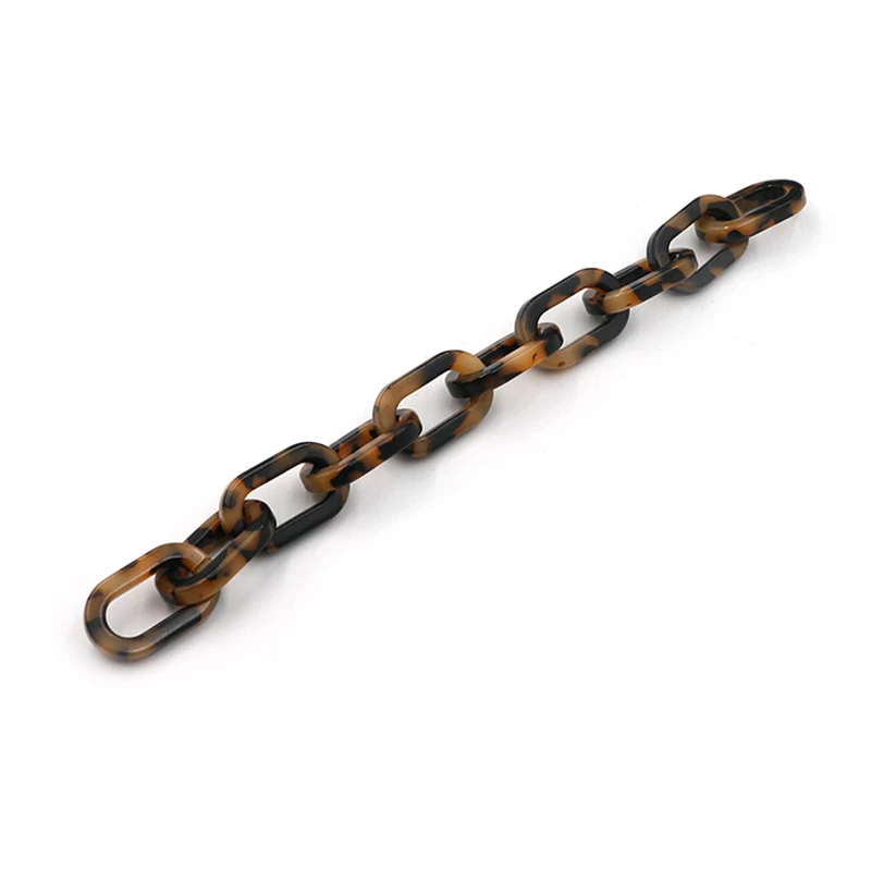 How Much Weight Can a Brownish Patterned Chain Handle Comfortably Support Without Stretching