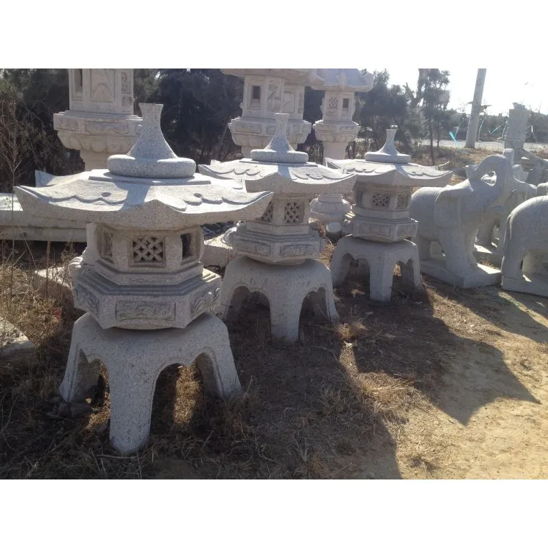 Boutique Japanese Lanterns High-Quality Garden Stone Lantern Rokkaku Yukimi for Sale