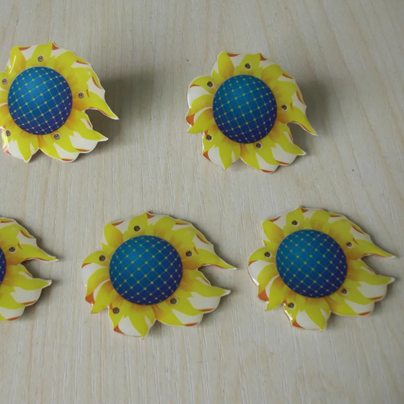 Custom Blinking LED Flashing Pin Badge Manufacturer, Supplier