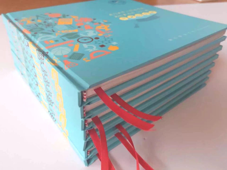 to Print Students' Yearbooks and Albums for Children's Growth